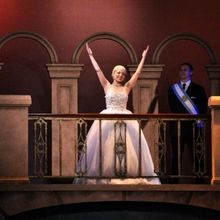 Review: A Stirring EVITA at Reagle Music Theatre Of Greater Boston
