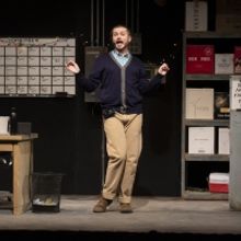 BWW Review: FULLY COMMITTED at Omaha Community Playhouse