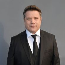 Sean Astin to Make Broadway Debut as Santa in ELF