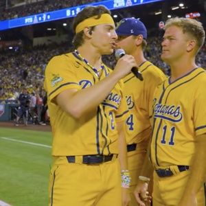 Video: Derek Klena Sings MULAN/FROZEN Mashup With the Savannah Bananas
