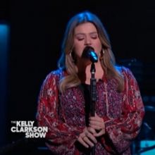 VIDEO: Kelly Clarkson Covers 'The Keeper of the Stars'