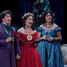 Video: Holiday Carols from A CHRISTMAS CAROL at Milwaukee Rep