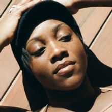 Rachel Chinouriri Debuts New Single 'Ribs'