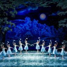 Review: Holiday Favorite THE NUTCRACKER at The Academy Of Music