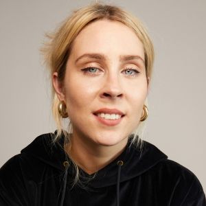 Stevie Martin Brings CLOUT To The Edinburgh Festival Fringe