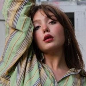 U.K. Singer Faye Fantarrow Passes Away From Rare Glioma Brain Tumor