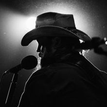 Chris Stapleton Extends 'All-American Road Show' Into 2026