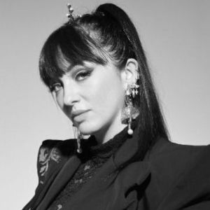 Liz Cass Announces 'Teardrops' Covers EP