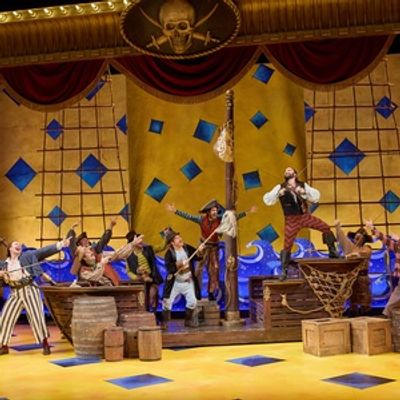 Review: THE PIRATES OF PENZANCE at St. Louis Opera Theatre
