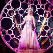 Video: WICKED Brazil Stars Perform ‘Sem Perdão à Bruxa’ (No One Mourns the Wicked'