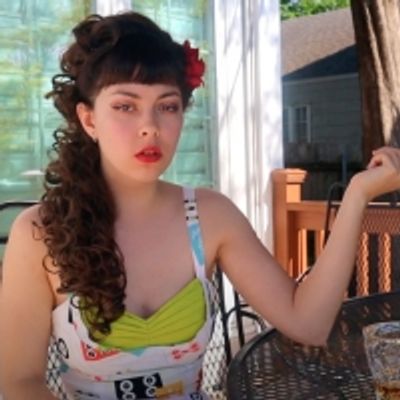 VIDEO: HADESTOWN Fan Covers 'Way Down Hadestown' in Costume