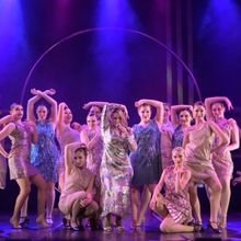 Review: VINTAGE DUKEBOX at Theatre on the Bay Dazzles with 1920s Glamour, Talent and