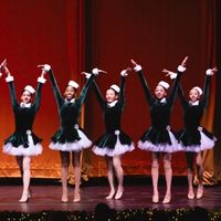 Video: The Rockettes Welcome Harlem School of the Arts Students To Open the… Video