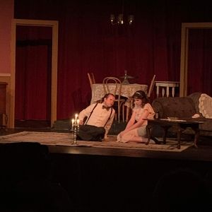 Review: THE GLASS MENAGERIE at The Pocket Community Theatre