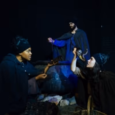 Review: THE TRAGEDIE OF MACBETH – An Immersive Experience Takes You Inside the Spooky Atmosphere of Shakespeare's Scottish Play