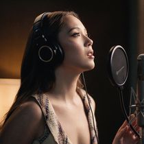 Laufey to Honor Miles Davis with 'Blue in Green' Cover on Twitch