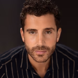 A BEAUTIFUL NOISE's Nick Fradiani Takes Over Our Instagram Story Today!