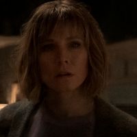 VIDEO: Kristen Bell in the Trailer For Netflix's WOMAN IN THE HOUSE Series