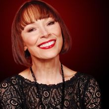 Karen Akers to Present WATER UNDER THE BRIDGE at Birdland in November