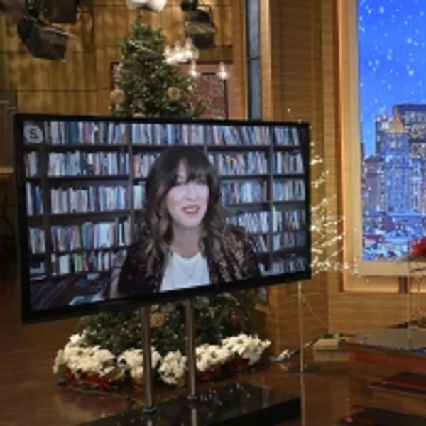 VIDEO: Alanis Morissette Talks 'Jagged Little Pill' on LIVE WITH KELLY AND RYAN - Broadway Theater Video