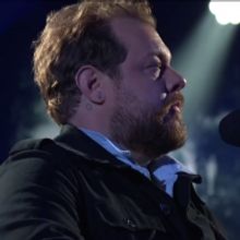 VIDEO: Nathanuel Rateliff Performs 'Time Stands' on THE LATE SHOW WITH STEPHEN COLBERT