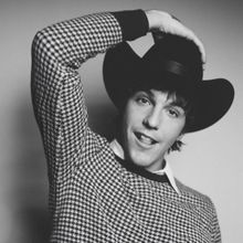 Role Model Joins Gracie Abrams as Special Guest on 'The Secret of Us' Tour