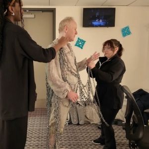 Video: Go Behind The Scenes of A CHRISTMAS CAROL at Alley Theatre