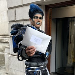 Video: STARLIGHT EXPRESS Visits Downing Street On Behalf Of Theatre Sector