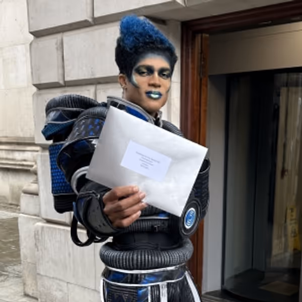 Video: STARLIGHT EXPRESS Visits Downing Street On Behalf Of Theatre Sector Photo
