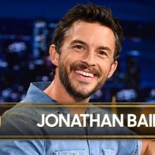 Video: Jonathan Bailey Talks New WICKED Trailer, Dodges Wedding Scene Questions