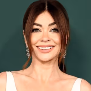 Sarah Hyland & Sadie Dickerson Will Join JUST IN TIME on Broadway