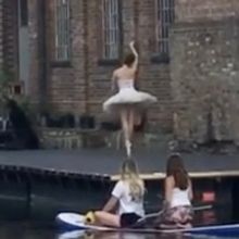VIDEO: Royal Ballet Dancers Practice Along Regent's Canal