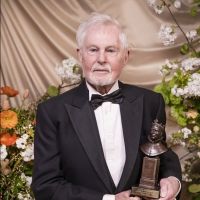 Sir Derek Jacobi: High Ticket Prices Make Theatre 'Elitist'