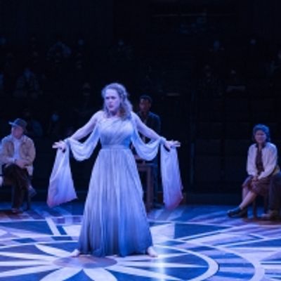 BWW Review: SEAGULL at Steppenwolf Theatre Company