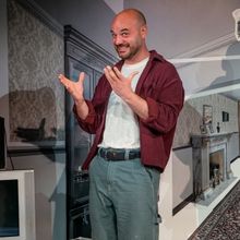 Review: INSANE ASYLUM SEEKERS, Bush Theatre