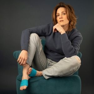 Cameron Esposito to Present FEAT at Steppenwolf Theatre in October
