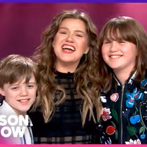 Kelly Clarkson Says Goodbye To Talk Show With Kids River And Remington By Her Side