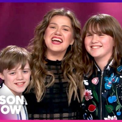 Kelly Clarkson Says Goodbye To Talk Show With Kids River And Remington By Her Side