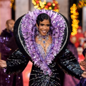 Photos: DEATH BECOMES HER, Idina Menzel, & More at the Macy's Thanksgiving Day Parade