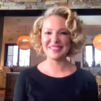 VIDEO: Katherine Heigl Talks Work-From-Home on THE KELLY CLARKSON SHOW