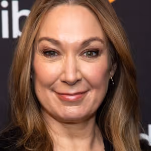 Elizabeth Marvel, Andrew Burnap, & More Join THE GILDED AGE Season 4