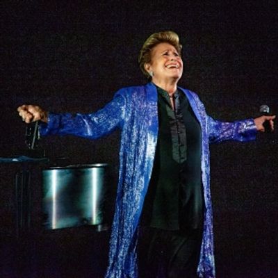 Review: Lorna Dallas Divinely Displays GLAMOROUS NIGHTS AND RAINY DAYS at The Laurie Beechman Theatre