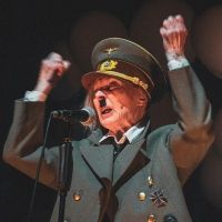 BWW Finland: HITLER JA BLONDI ON DOKUMENTAARINEN, BRECHTILÄISYYDELLÄ MAUSTETTU…