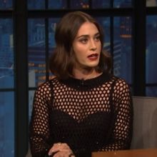 VIDEO: Watch Lizzy Caplan Talk About Meeting President Obama on LATE NIGHT WITH SETH 