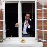 Alfonso Casado dirige 'Thank you, baked potato' con Matt Lucas