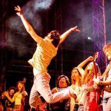 Wake Up With BWW 10/5: PARADE Casting, Inside First Preview For ALMOST FAMOUS, and Mo
