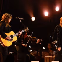 REBA McEntire Releases I'M A SURVIVOR EP for 25th Anniversary of REBA