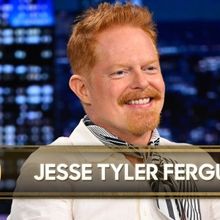 Video: Jesse Tyler Ferguson Recalls HAMILTON Lyric Fail on CELEBRITY WHEEL OF FORTUNE