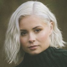 Nina Nesbitt Shares 'Älskar Nights (Deluxe Version)'