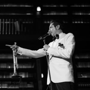 Interview: Legendary Performer Brian Newman Returns to Café Carlyle